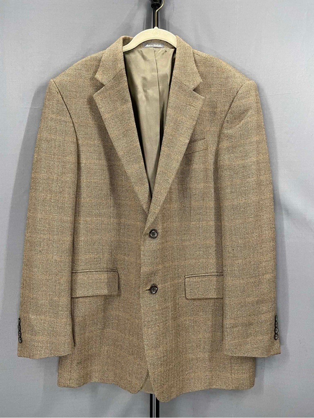 Oscar de la Renta Tan Herringbone Wool Blazer 44L Sport Coat Quiet Luxury